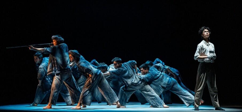 洞口縣原創(chuàng)群舞《永遠(yuǎn)的嗅槍隊》入圍第二十屆全國「群星獎」