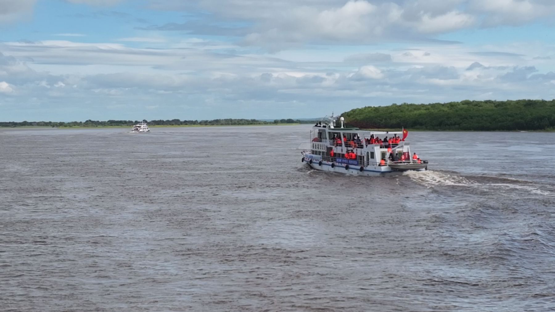 「游中俄界江·宿醉美畫(huà)山」啟航 黑龍江呼瑪40公里黃金水道解鎖邊境文旅新體驗(yàn)