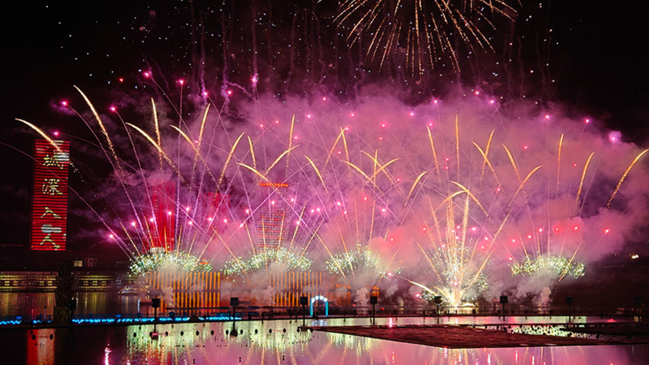 直播｜鄂爾多斯晚間文旅「三件套」精彩亮相