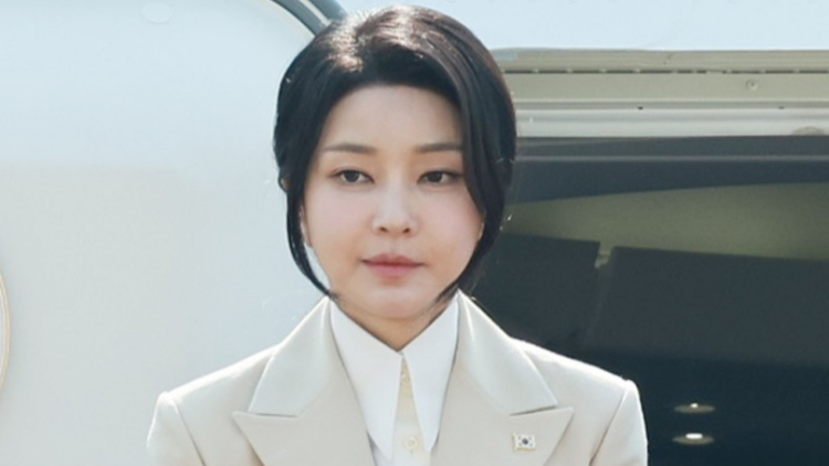 金建希接受韓國(guó)特檢組傳喚調(diào)查