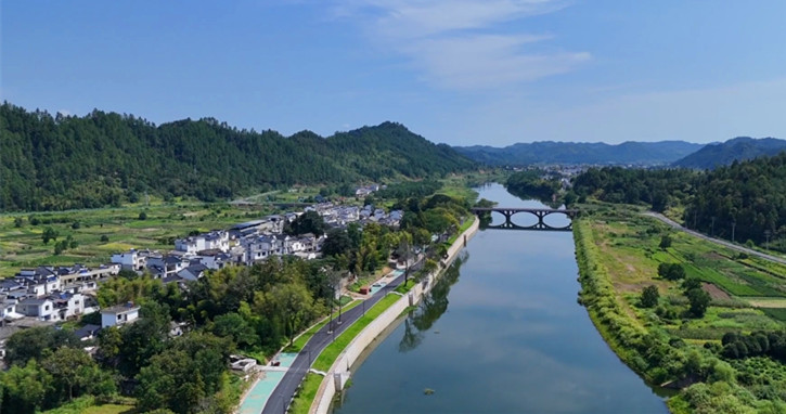 皖休寧縣：「清涼資源」點(diǎn)燃「夏日經(jīng)濟(jì)」