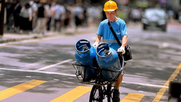 本港近七千長者受惠再就業(yè)計劃
