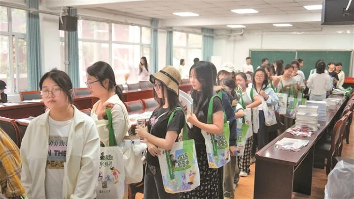 山西晉中為11萬大學(xué)新生送出開學(xué)大禮包