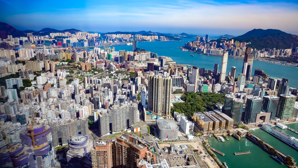 施政報(bào)告2025｜全面融入國(guó)家發(fā)展大局 繼續(xù)深化粵港澳三地規(guī)則銜接和機(jī)制對(duì)接