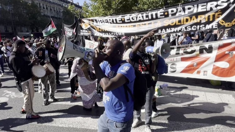 法國(guó)逾50萬(wàn)人罷工 反對(duì)政府財(cái)政緊縮方案