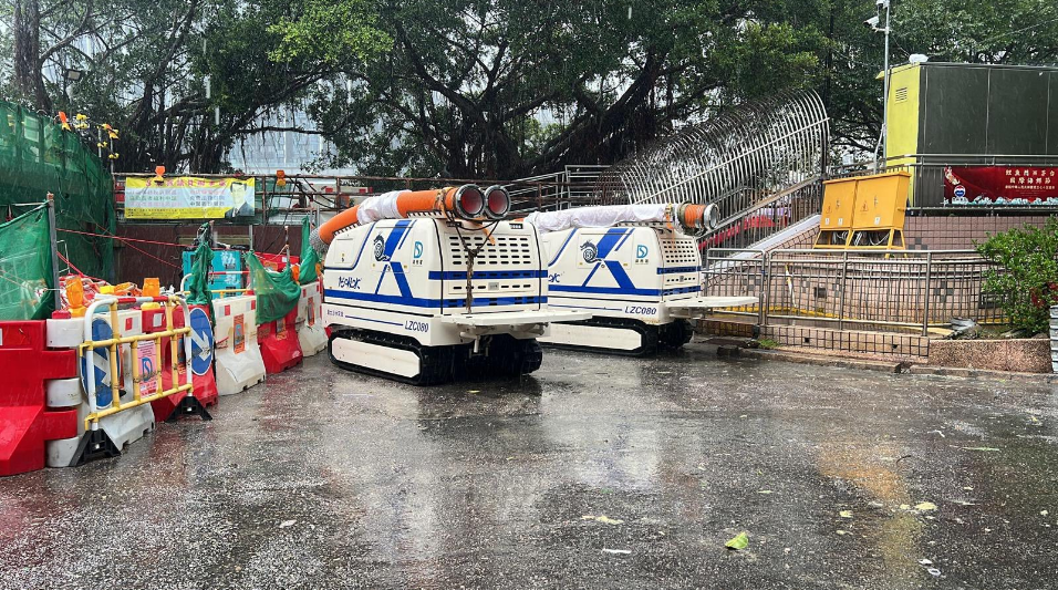 渠務(wù)署動員200隊緊急應(yīng)變隊伍 排水機械人完成6宗水浸