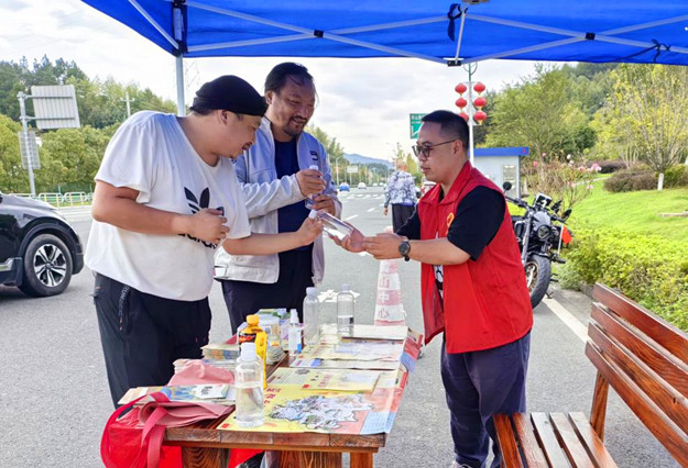 從高速口到高鐵站  皖黃山區(qū)「甘棠服務(wù)」超貼心
