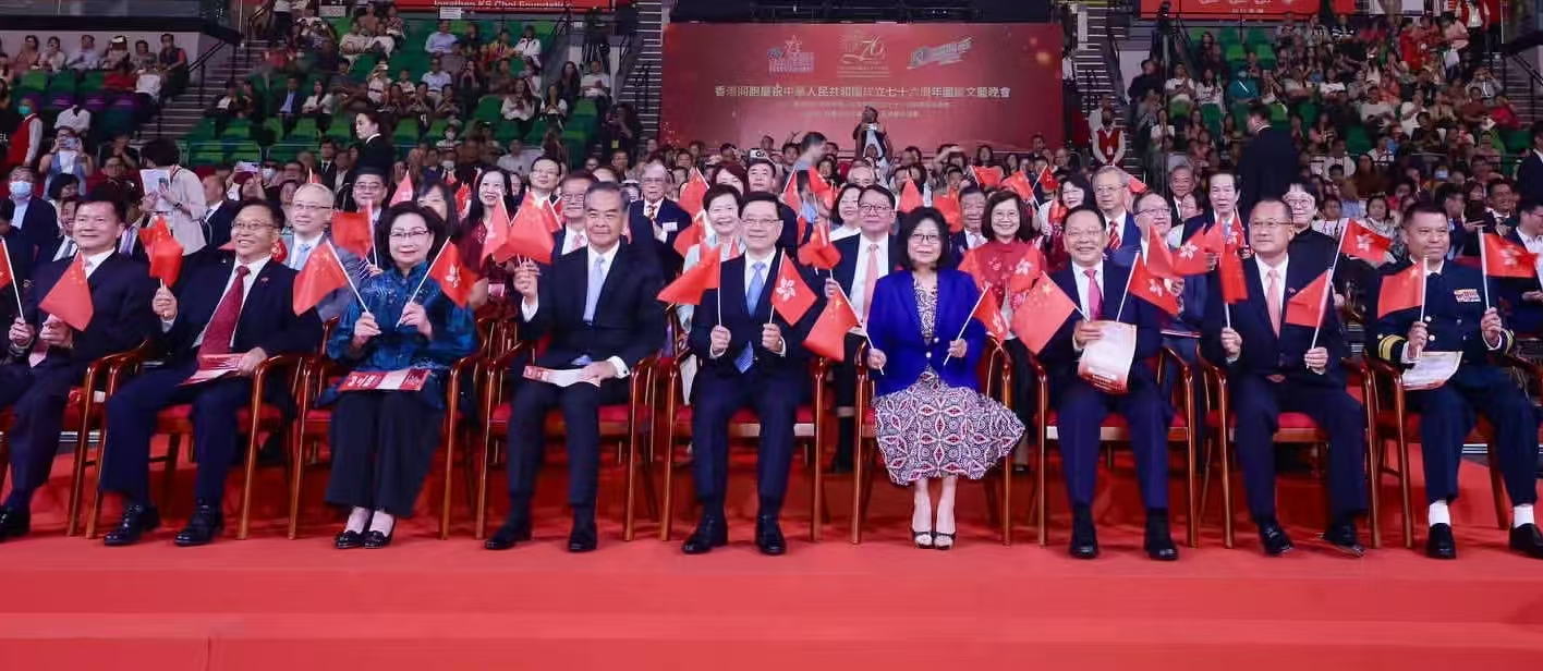 李家超：很高興欣賞國慶文藝晚會精彩表演 慶祝祖國繁榮昌盛
