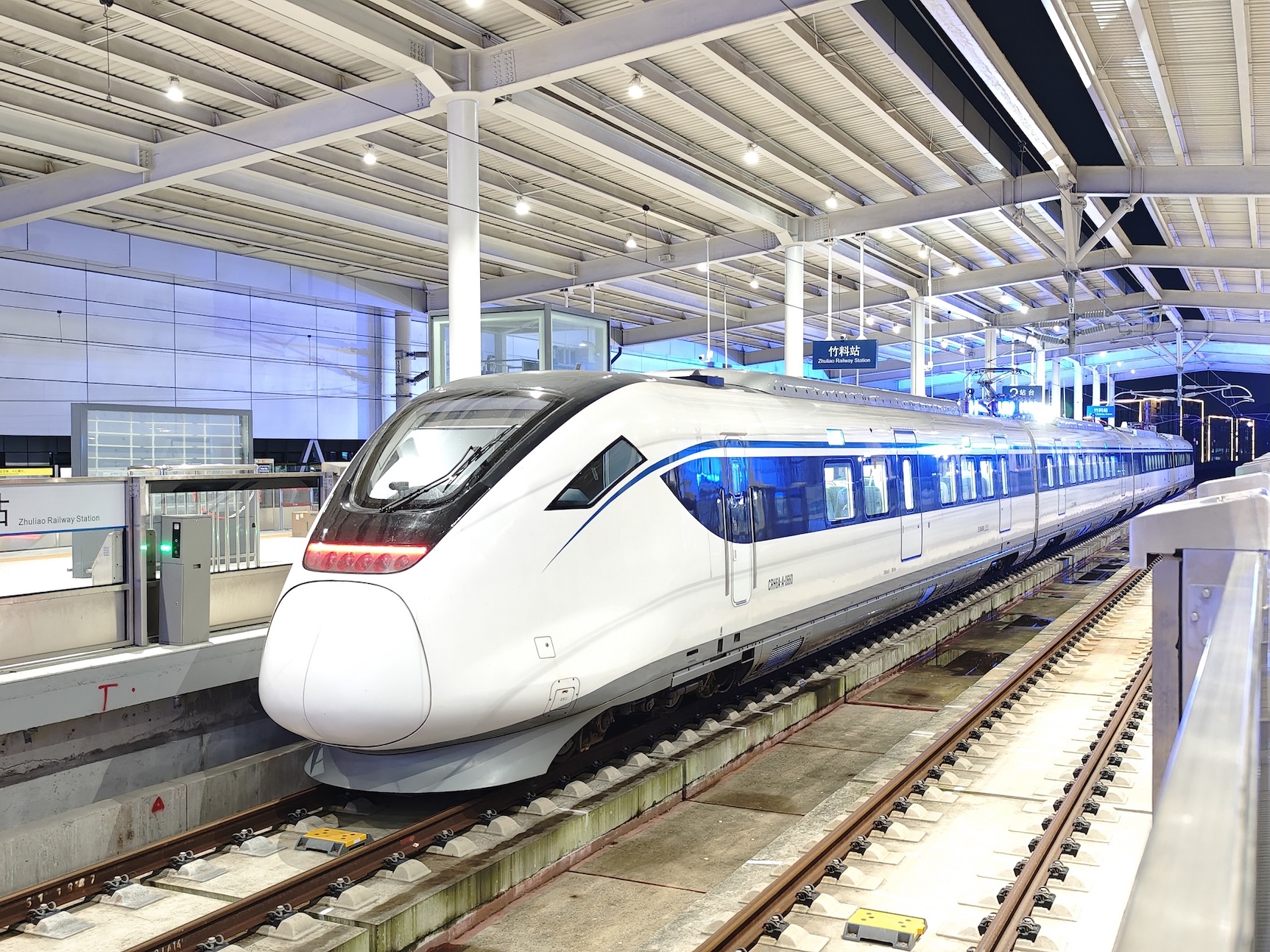 地鐵延遲收車(chē)  城際加車(chē)  廣州地鐵全力服務(wù)返程高峰