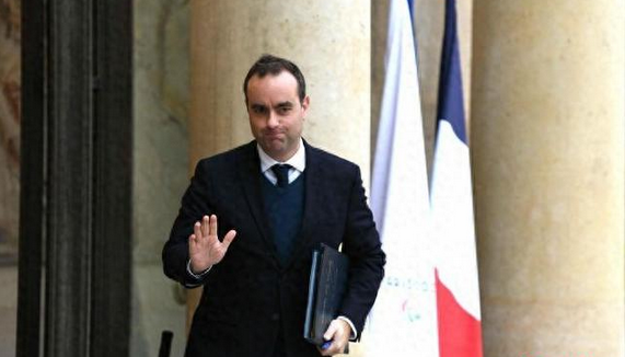 上任未滿月，法國(guó)新總理辭職