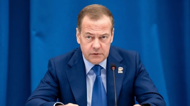 梅德韋傑夫?qū)⒙蕡F(tuán)訪問朝鮮並出席閱兵儀式