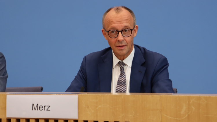 德國(guó)總理：歐洲近期無(wú)人機(jī)干擾事件是「間諜活動(dòng)」