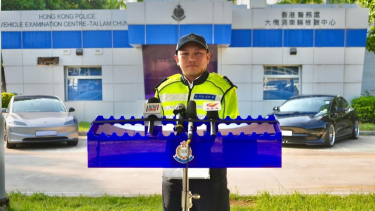 警方新界北區(qū)打擊白牌車(chē) 拘兩司機(jī)涉非法載客取酬