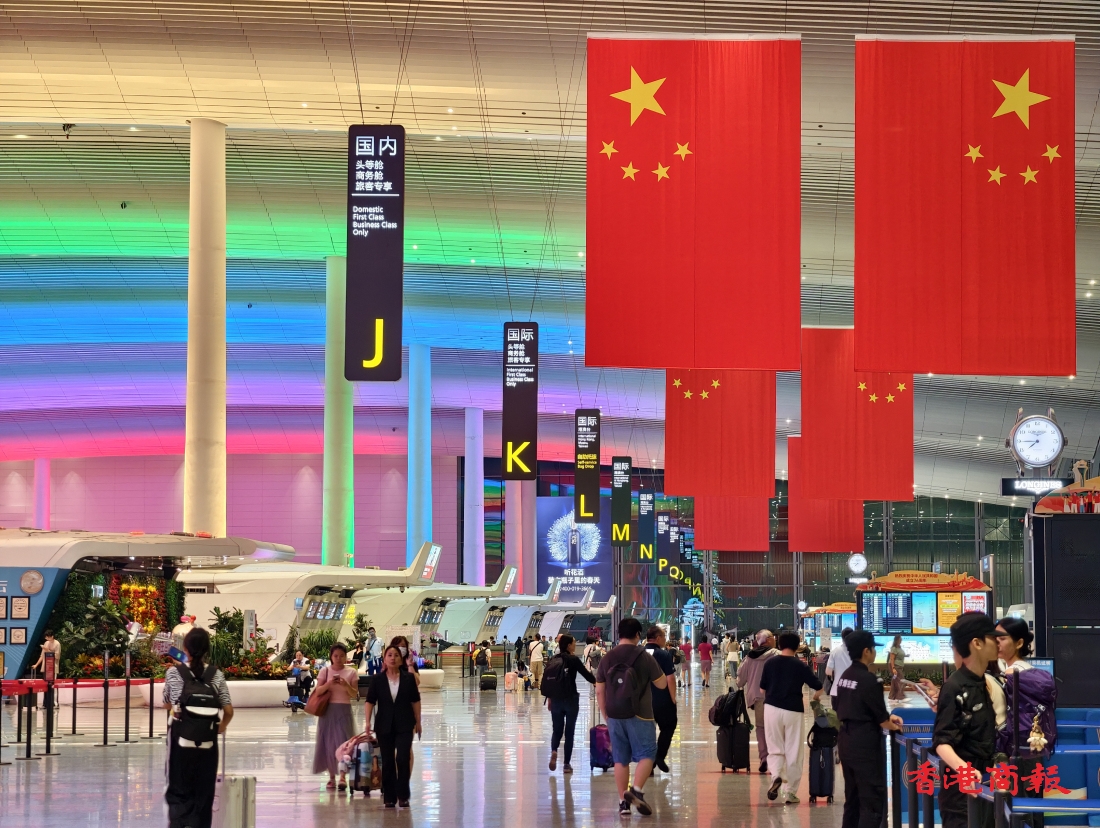 國慶中秋假期廣州白雲(yún)機(jī)場(chǎng)接送旅客超195萬人次