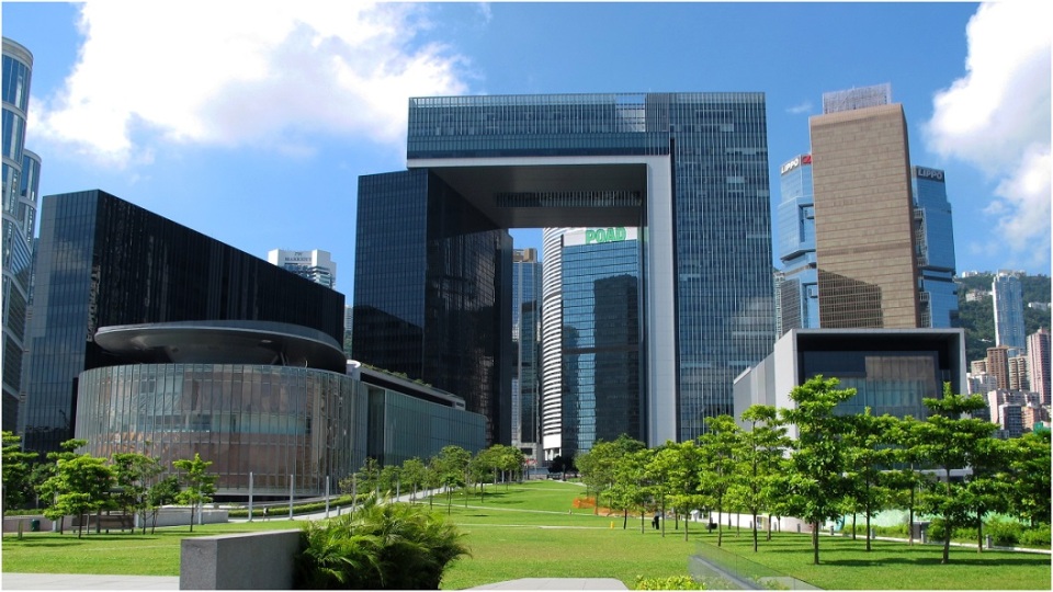 李家超：密切監(jiān)察美關(guān)稅措施 全力保障香港利益 