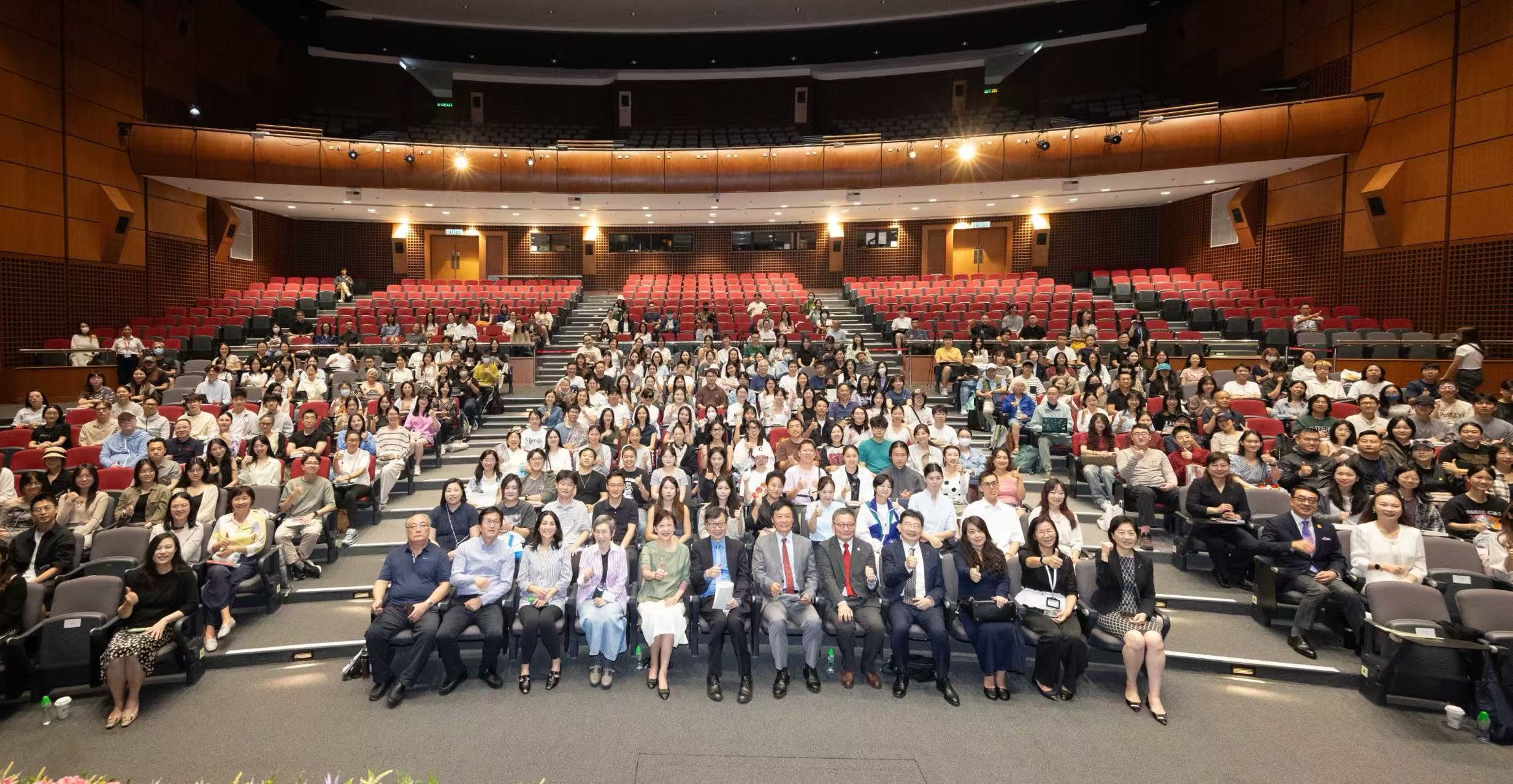 著名文學(xué)研究專家許子?xùn)|教授 加入「嶺南高等研究院」  受聘為資深嶺南學(xué)者