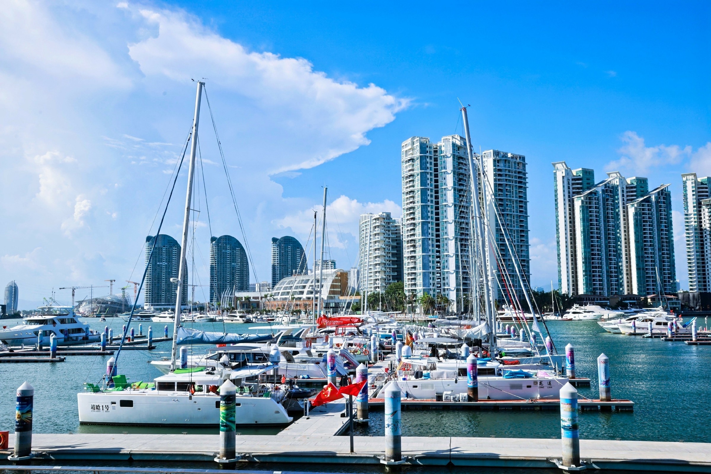 中外媒體海南行 | 三亞國(guó)際遊艇中心 解碼海南遊艇產(chǎn)業(yè)「藍(lán)色機(jī)遇」