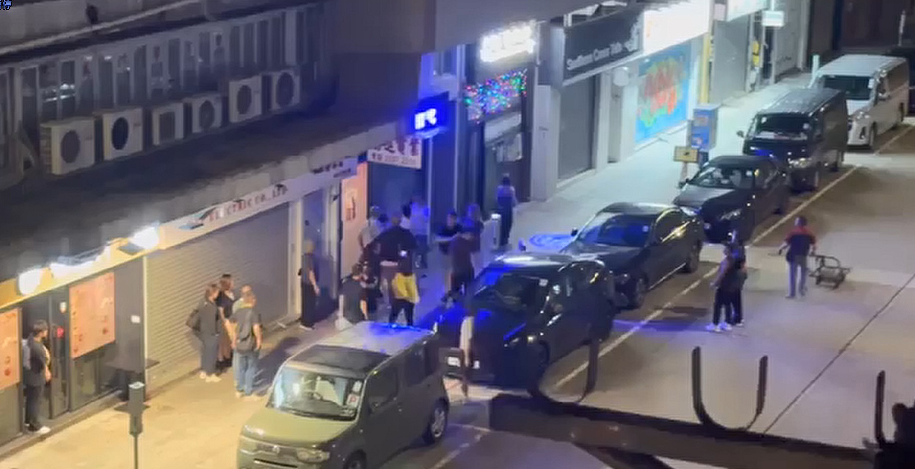 有片〡警拘3人涉深水埗街頭混戰(zhàn)　正追緝4名涉案男子