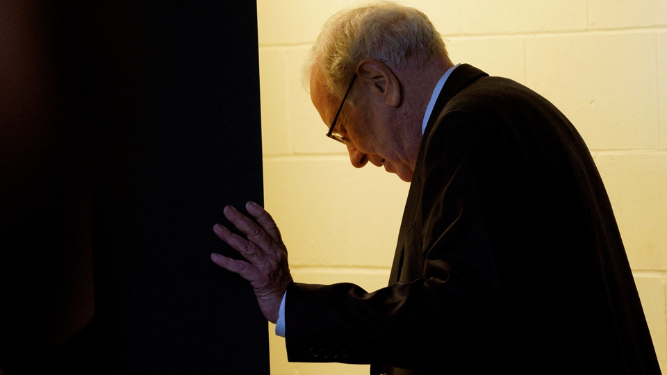 巴郡股神溢價(jià)退潮 巴菲特宣布交棒後股價(jià)累跌12%跑輸大市