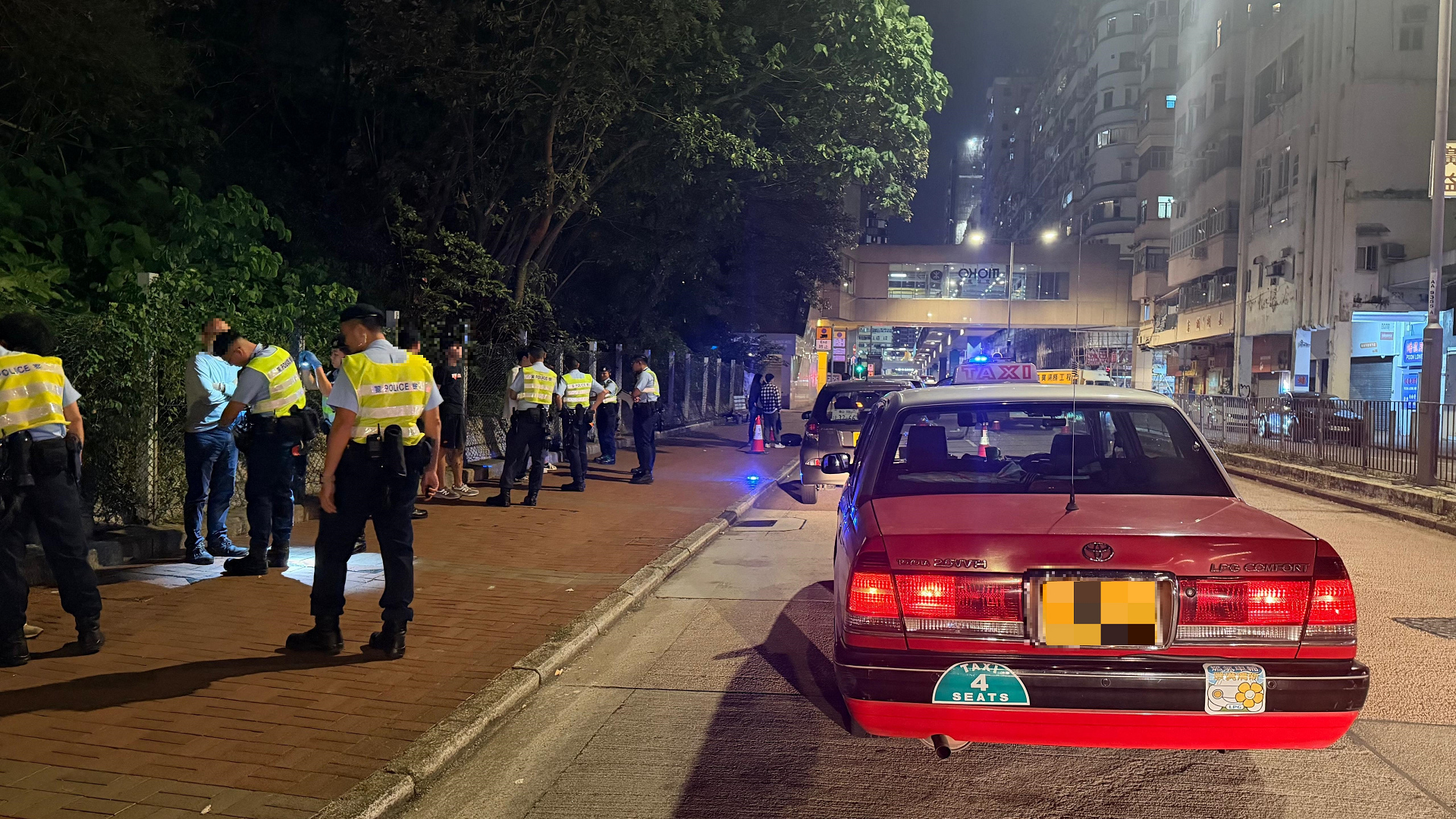 警方西九龍萬聖節(jié)反罪惡行動 拘24人檢8萬元毒品