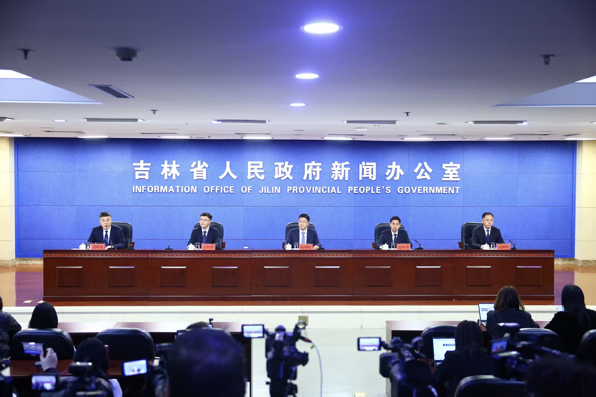 長春新雪季打造「冰雪經(jīng)濟(jì)」新引擎 政企聯(lián)動(dòng)推動(dòng)全鏈條消費(fèi)升級(jí)