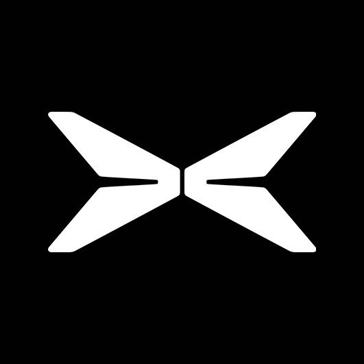 小鵬汽車回應(yīng)機(jī)械人藏真人質(zhì)疑 美股盤前漲近5%