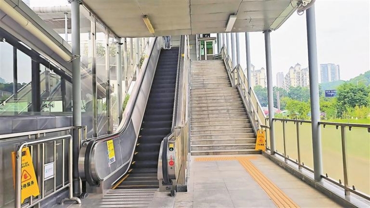 天橋「有梯無坡」 騎過街要繞6公里 深圳地鐵：已多次協(xié)商