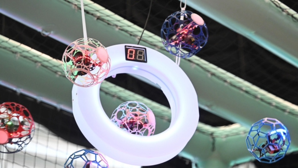 航空模型項(xiàng)目首列十五運(yùn)會(huì)群眾項(xiàng)目 數(shù)碼港上月初啟用全港首間無(wú)人機(jī)運(yùn)動(dòng)專用中心