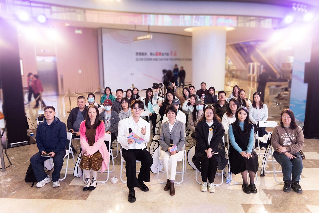 從職場(chǎng)焦慮到親密關(guān)係 《背後》看片會(huì)心理專(zhuān)家現(xiàn)場(chǎng)支招