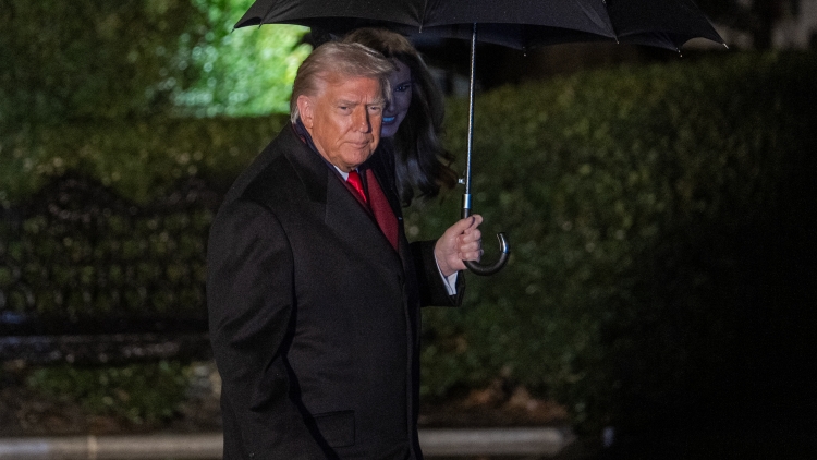 【鑪峰遠眺】特朗普爭取連任面對內(nèi)外勁敵