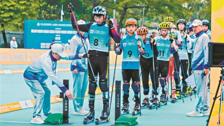 殘?zhí)貖W會(huì)越野滑輪比賽開(kāi)賽 首日決出8枚金牌