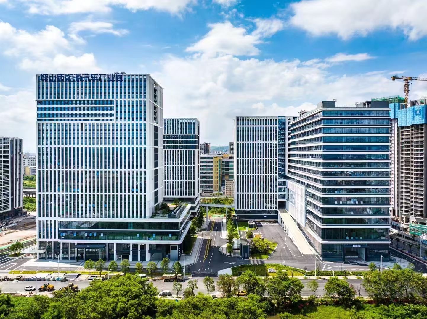 新能源汽車產業(yè)在深圳坪山這個園區(qū)得到集群式發(fā)展