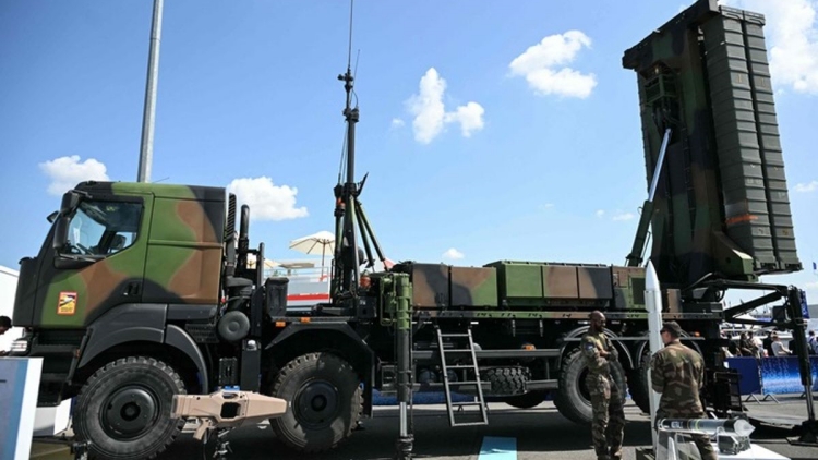 臺軍方承認(rèn)天價軍購預(yù)算受美方「指導(dǎo)」