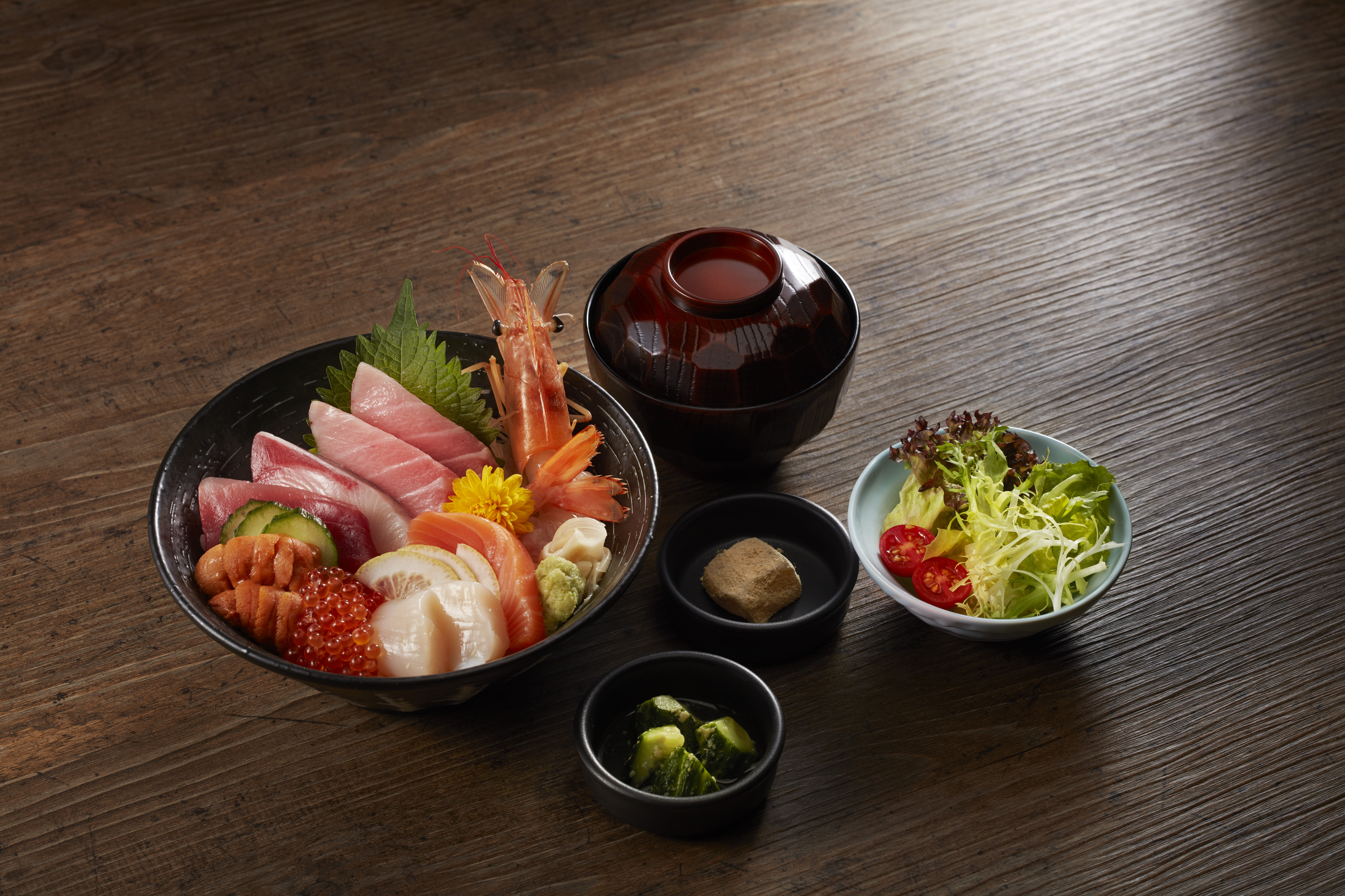 Nakame no Teppen Weekday Lunch_究極海鮮丼定食.jpg