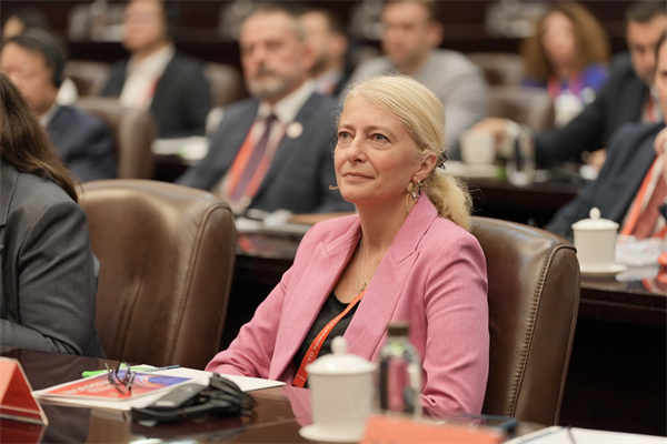 塞爾維亞科學、技術發(fā)展和創(chuàng)新部部長Jelena Begovi?（攝影 胡薇）.jpg