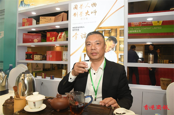 圖五:中茗六堡茶創(chuàng)始人李訪 蔡啟文攝.jpg