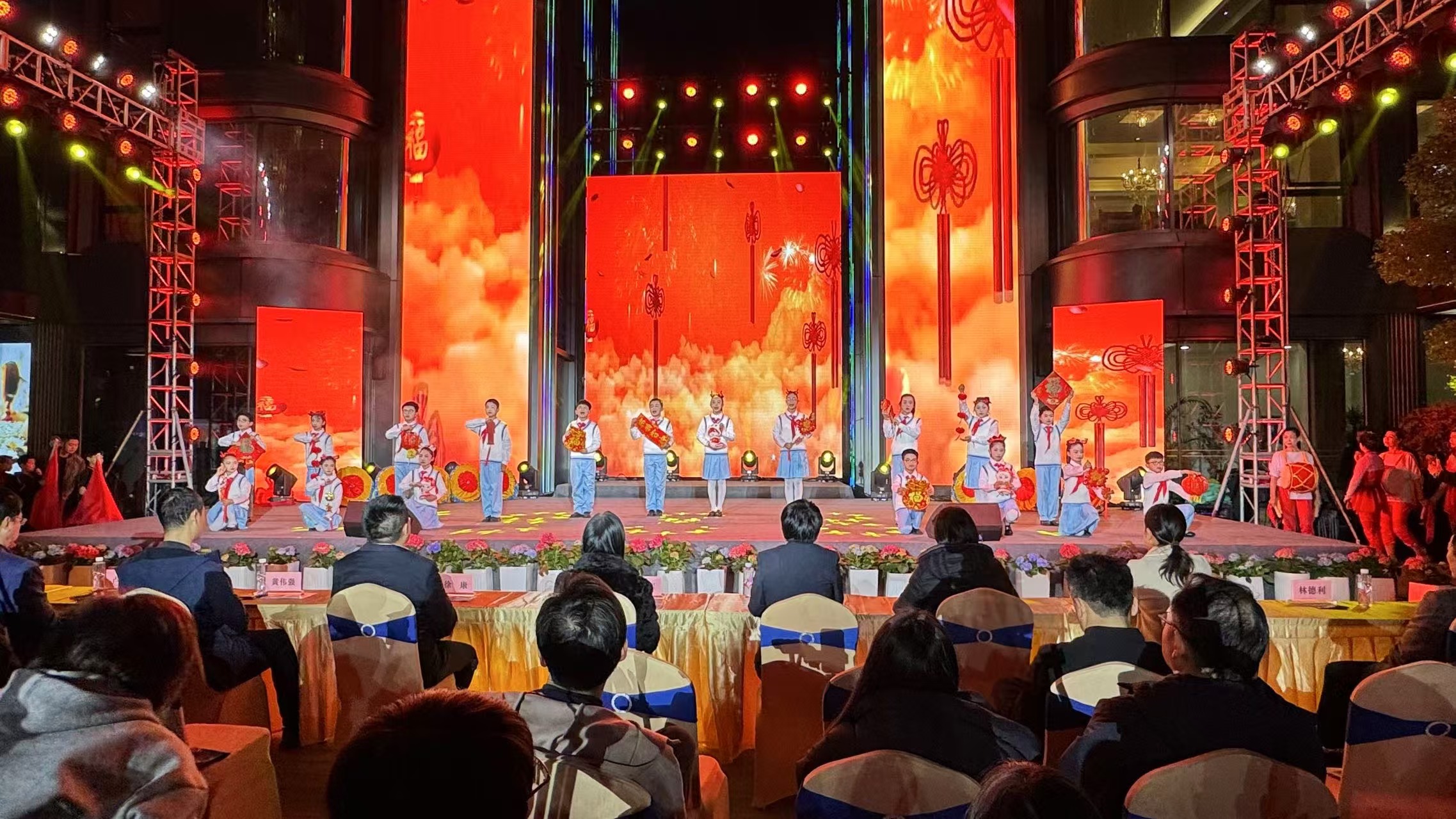 圖2 小小講解員《恭賀新春》.jpg