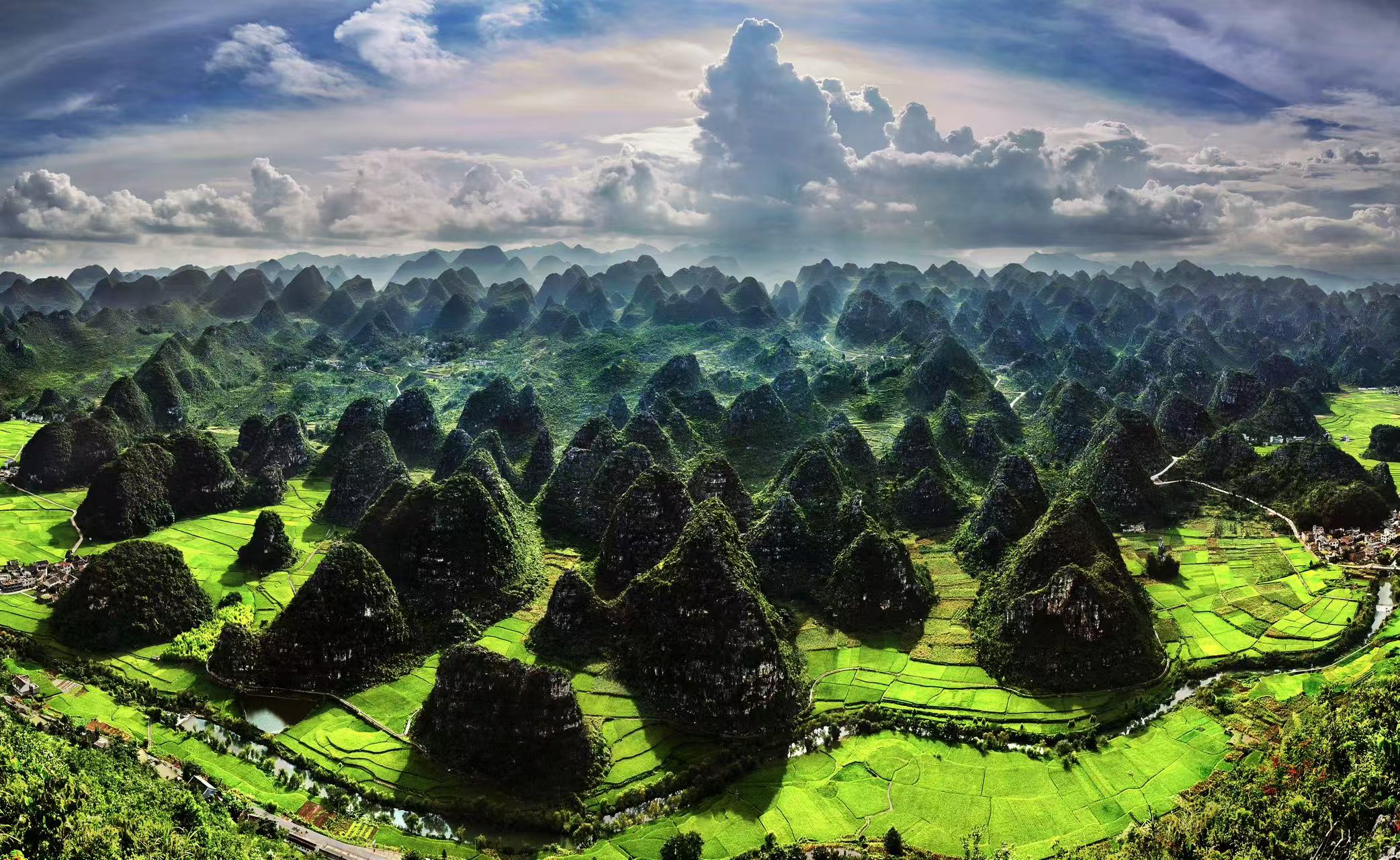 圖3:萬(wàn)峰林 蔣挺 攝.jpg